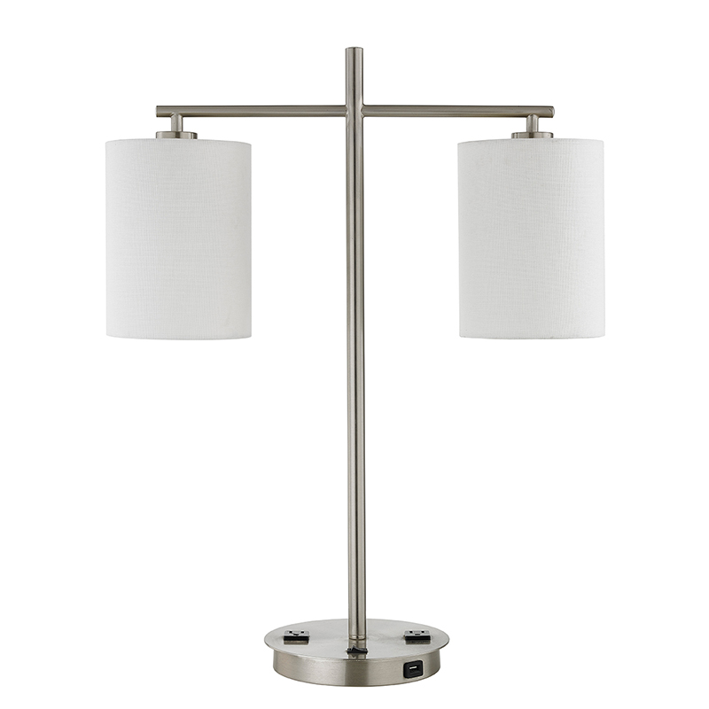Två lampornattbordsbordslampa vid gästrummet